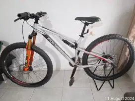 Sepeda MTB polygon