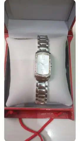 Jam tangan wanita guess ori