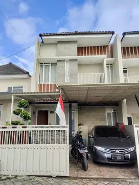 Rumah Modern 2 Lantai Full Furnished, Mojorejo Dekat Jatim Park 3 Batu