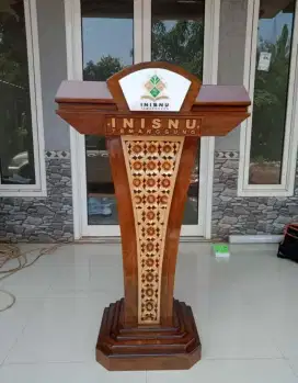 Mimbar kubah masjid