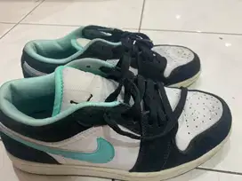 Sepatu wanita size