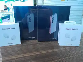 SAMSUNG GALAXY Z FOLD6 FREE BUDS FE N CHARGER 45W