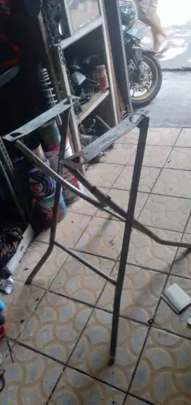 Kaki meja lipat serba guna bhn tbl muat se lg ada cpt murah sj deh