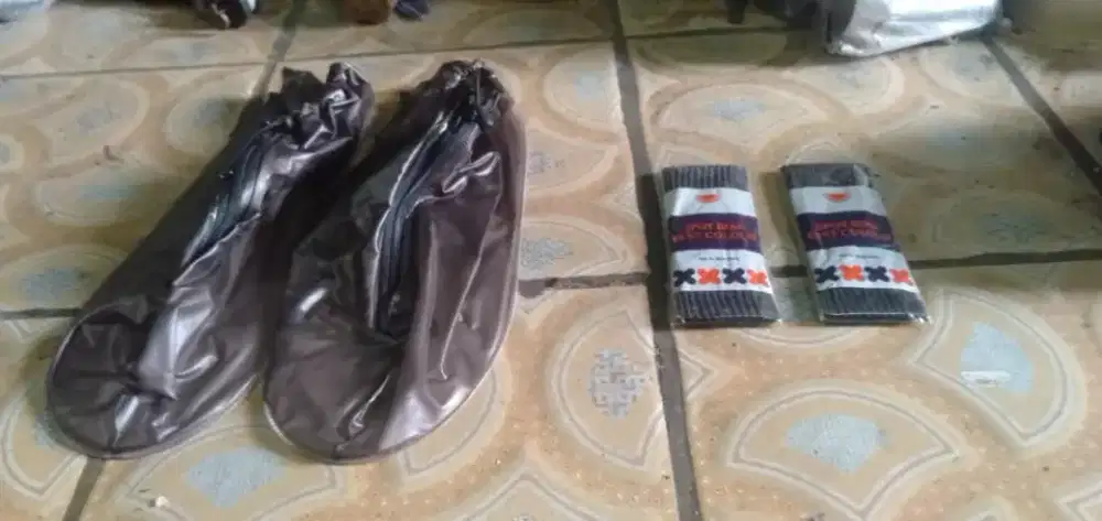 Slhkn plh slh 1 dr se psg jas hujan khusus sepatu atau sblh nya murah2