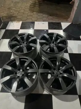 Velg original nissan sky line GTR R20 ( bs di angkat 2 jari saja )