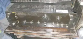 Amplifier stereo bekas