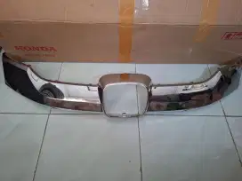 list chrome grill mobilio lama