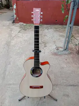 Gitar akustik pelajar