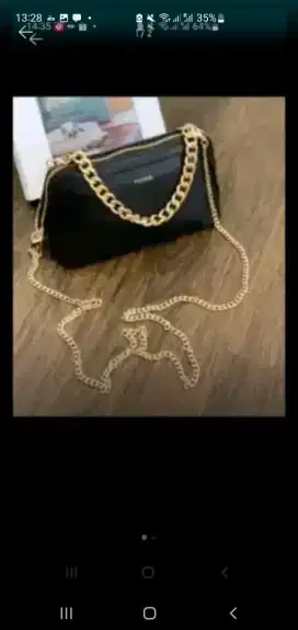 Dijual tas pedro cantik banget ada rantai panjang jg.