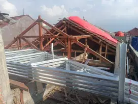 bongkar kayu lama ganti rangka baja ringan