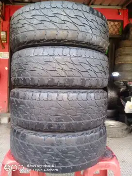 Ban 265 65 R17 Bridgestone dueler AT for fortuner pajero chevrolet