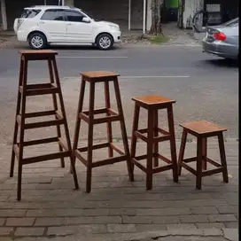 Kursi Kayu Solid