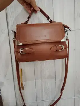 Tas Slempang Impor