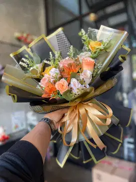 Bouquet Buket Bucket Bunga Mawar Artificial Kado Gift Hadiah Valentine