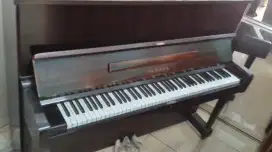 piano yamaha b.up u1