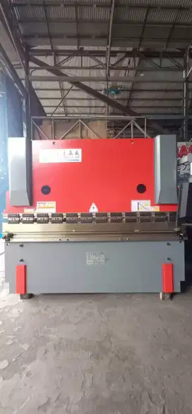 Mesin bending 63t × 2500