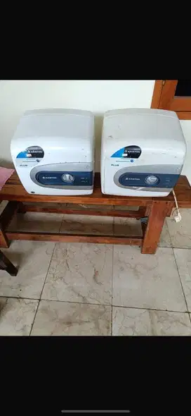 Pemanas Air / Water Heatee Ariston 15 liter Bekas