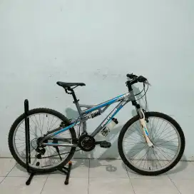 Dijual Sepeda MTB Polygon Broadway Full Suspensi Kondisi Like New