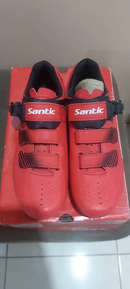 Sepatu Sepeda Cleat Santic