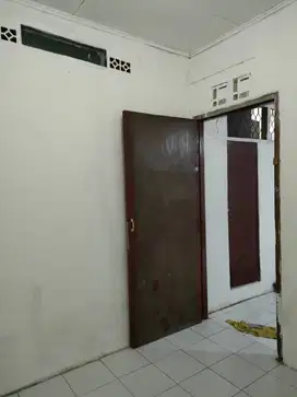 RUMAH TINGGAL DIKONTRAKAN TAHUNAN