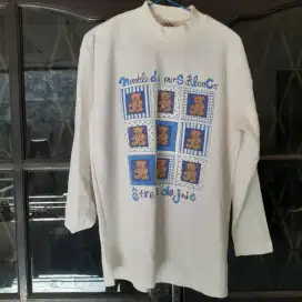 Sweater bermacam corak dan warna