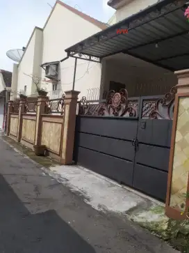 Jual rumah lokasi dekat hotel sahit solo luas 140mtr harga 1,2Milyad