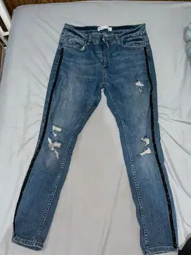 Celana Panjang Wanita Zara Ripped Jeans Blue with Black Line