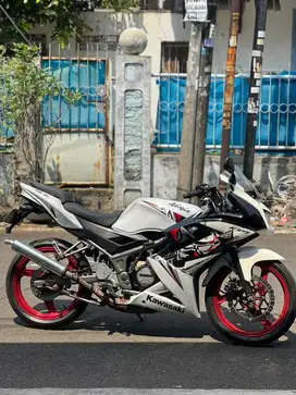 Ninja 150 RR Putih