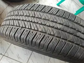 Ban mobil fortuner pajero 265 65 17 bridgestone dueler ht like new