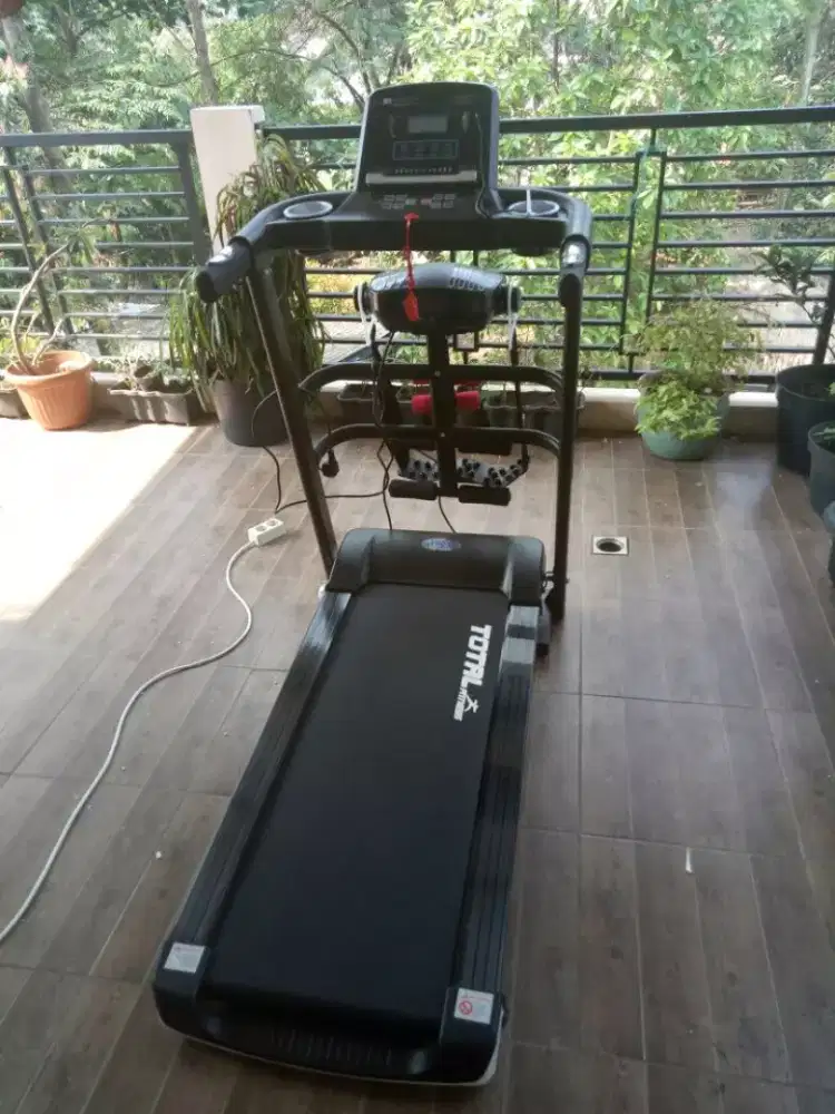 Treadmill elektrik tipe Tl 607