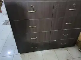 Lemari besar kondisi mulus