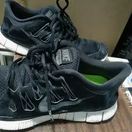 Sepatu Nike Free Ori 41/42