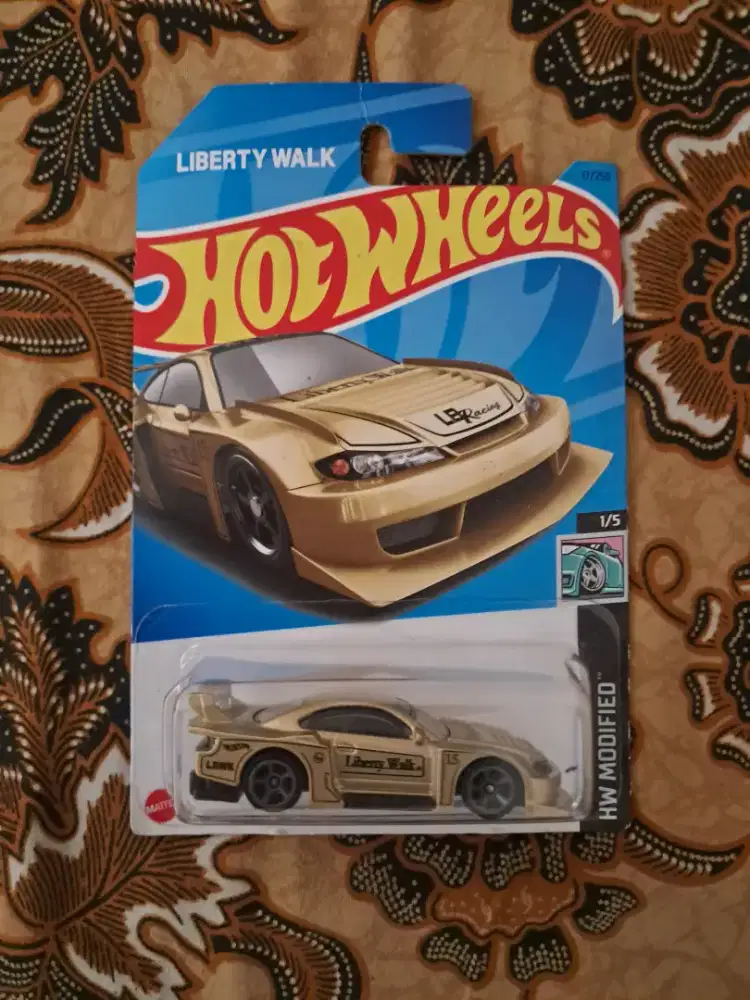 Hotwheels liberty walk nissan s15 gold