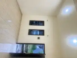 Kontrakan Kosong Lantai 1