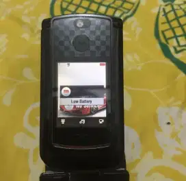 Motorola v9 Ferrari edition