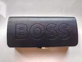 Kacamata Hitam BOSS