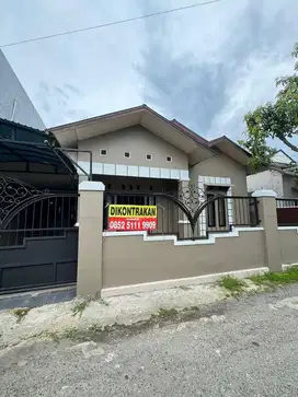 Dikontrakan rumah Jalan Gatot Subroto tipe 100+