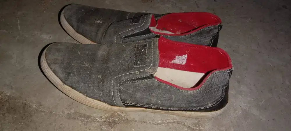 sepatu bekas minus