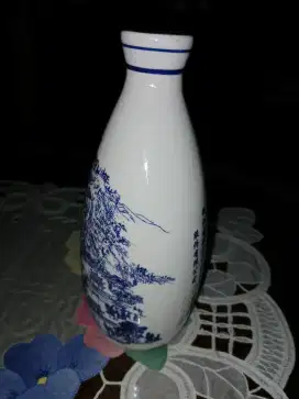 Guci / botol mini tulisan china