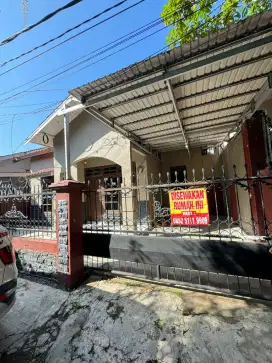Dikontrkan rumah jalan sultan adam tipe 100 +