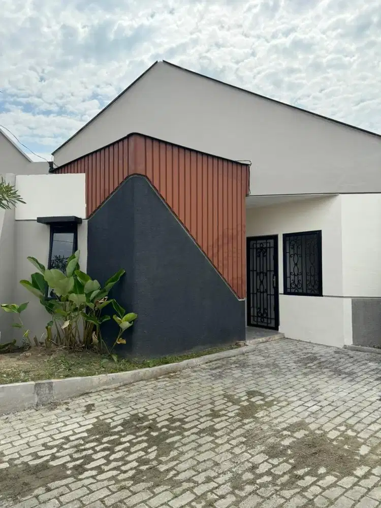 Di Jual 1 unit rumah The parkville