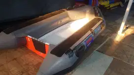 Perahu Karet Bawah Fiber