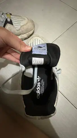 Running Shoes Adidas Torsion
