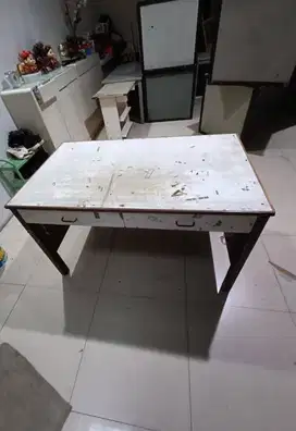 MEJA KAYU LACI SERBAGUNA SECOND SEKEN BEKAS UKURAN 124X74X75