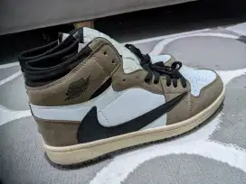 Sepatu Nike Travis Scott 42 Coklat