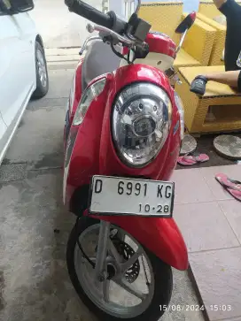 Jual motor scopy warna merah mulus