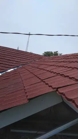 Baja ringan dan atap bahan sekalian pemasangan