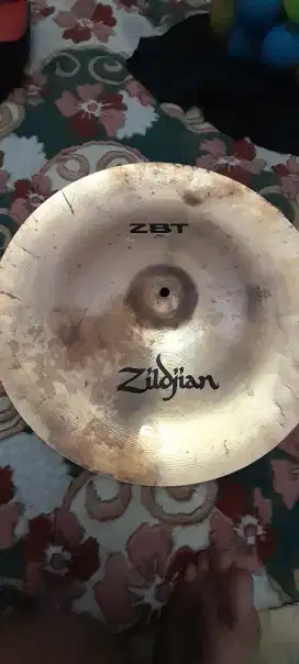 Cymbal chines zildjian zbt 18 inch