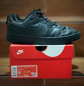 Sepatu nike air all black size 39