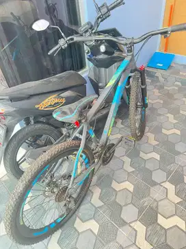 Dijual sepedah GUNUNG  PACIFIC BIKE INVERT 100 VT 27 ST MIX